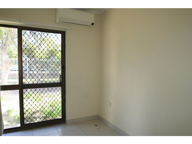 2/7 Willans street, Emerald QLD 4720