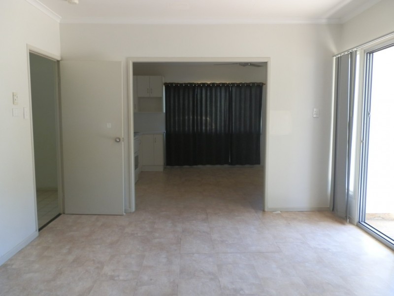 19 Dundas Street, Emerald QLD 4720
