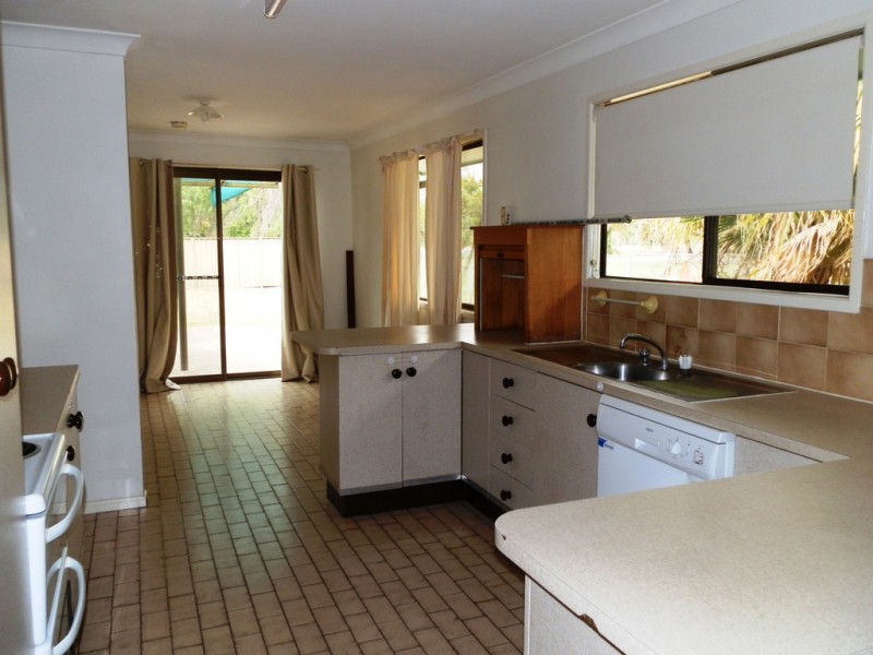 124 Opal Street, Emerald QLD 4720