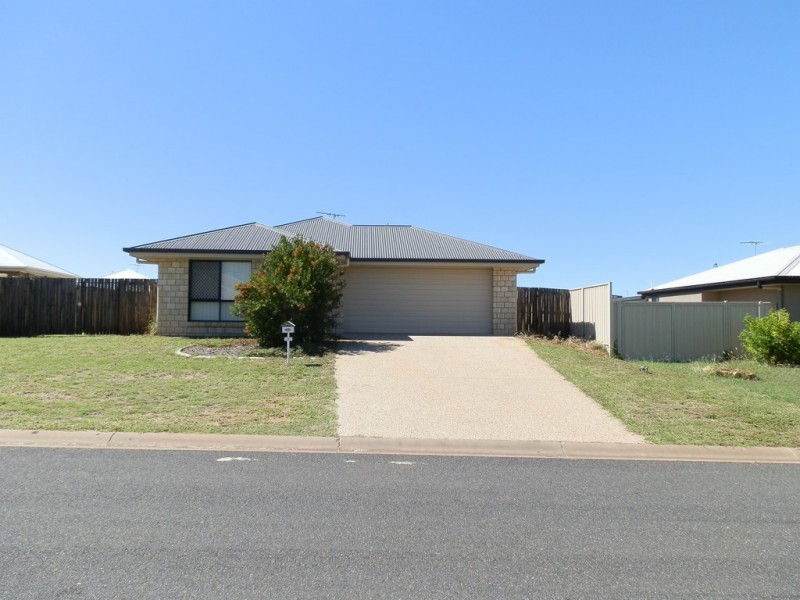 7 Lightening Street, Emerald QLD 4720