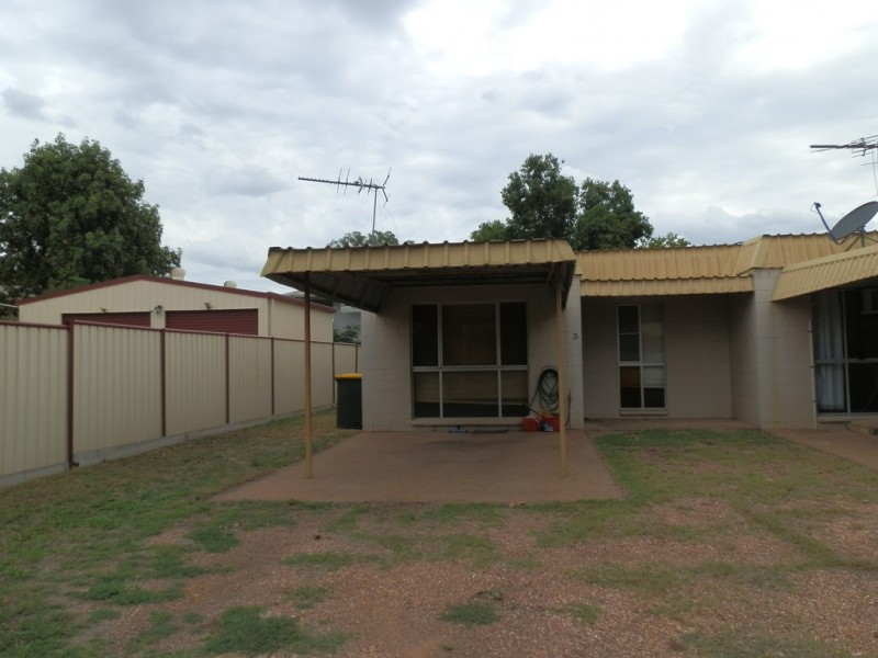 3/2 Expeller Court, Emerald QLD 4720