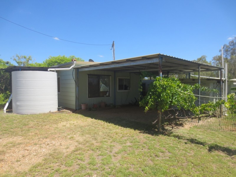 38 Homestead Avenue, Rubyvale QLD 4702