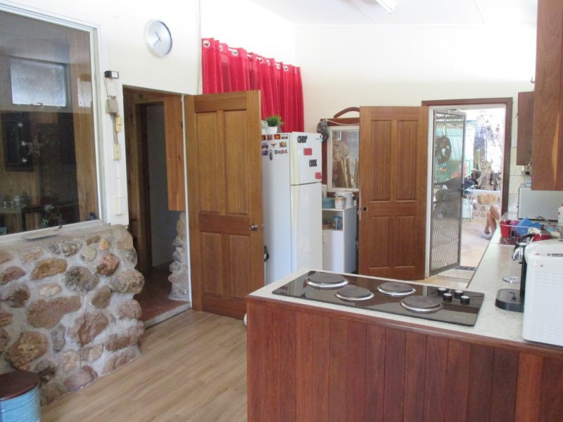 1085 Rubyvale Sapphire Road, Sapphire QLD 4702