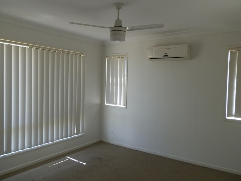 16 Scenic Drive, Emerald QLD 4720