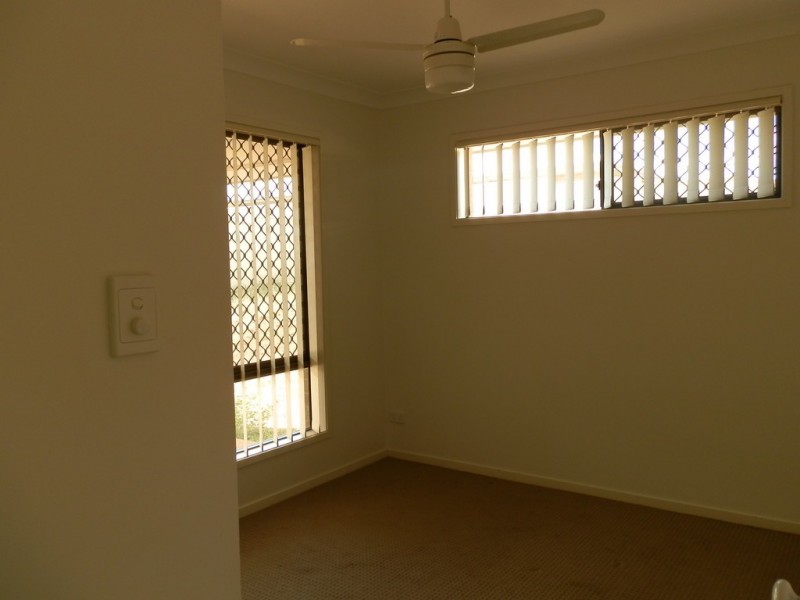 16 Scenic Drive, Emerald QLD 4720