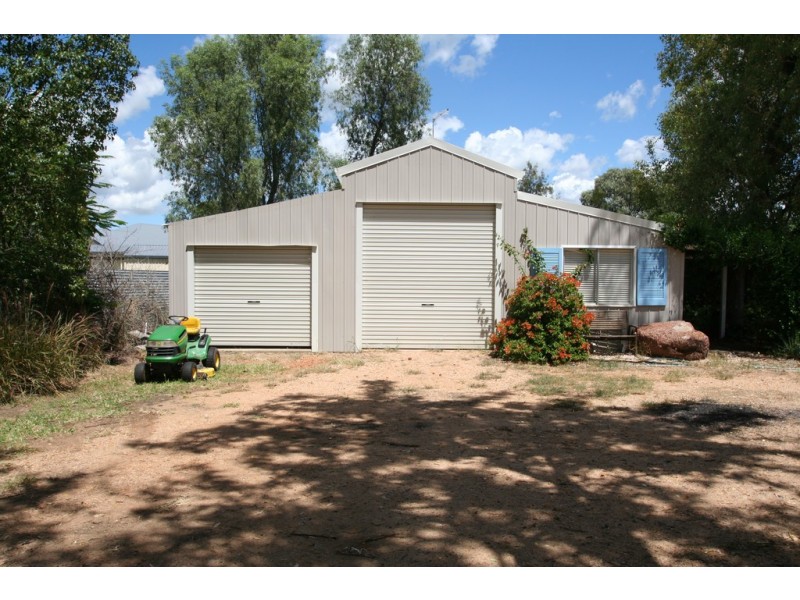 29 Quinn Street, Emerald QLD 4720