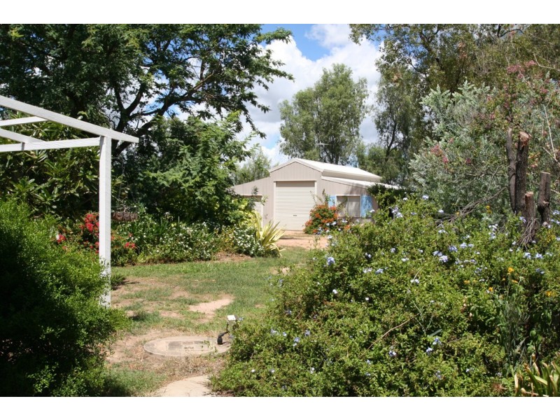29 Quinn Street, Emerald QLD 4720