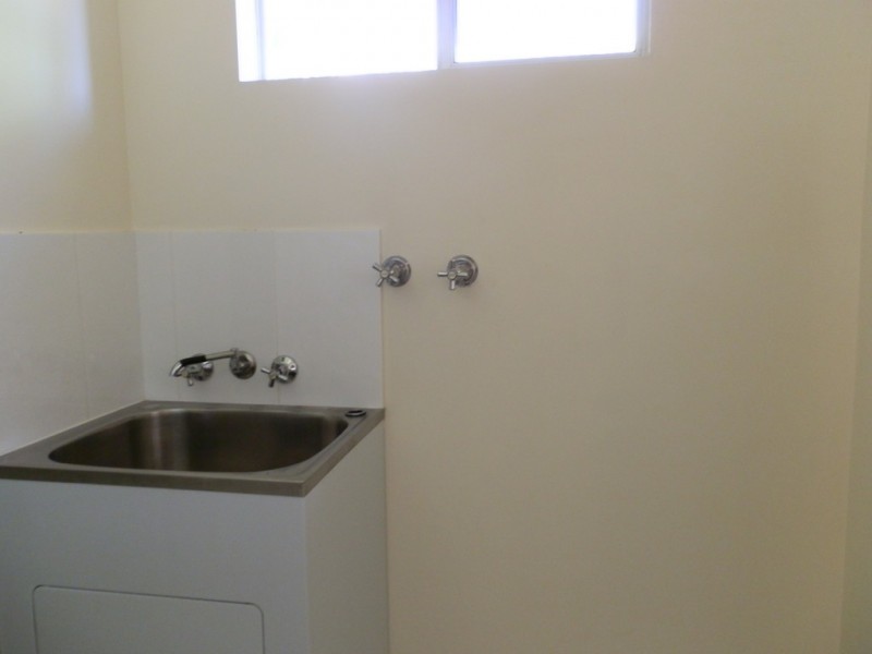 1/2 Expeller Court, Emerald QLD 4720