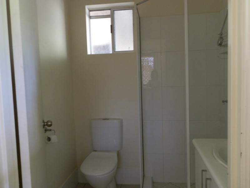 1/2 Expeller Court, Emerald QLD 4720