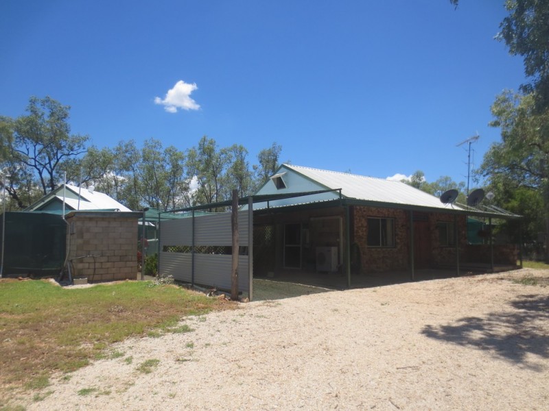 10 Tellembuggerum Close, Rubyvale QLD 4702