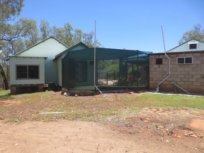 10 Tellembuggerum Close, Rubyvale QLD 4702