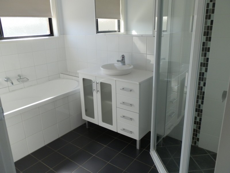 1 Siobhan Court, Emerald QLD 4720