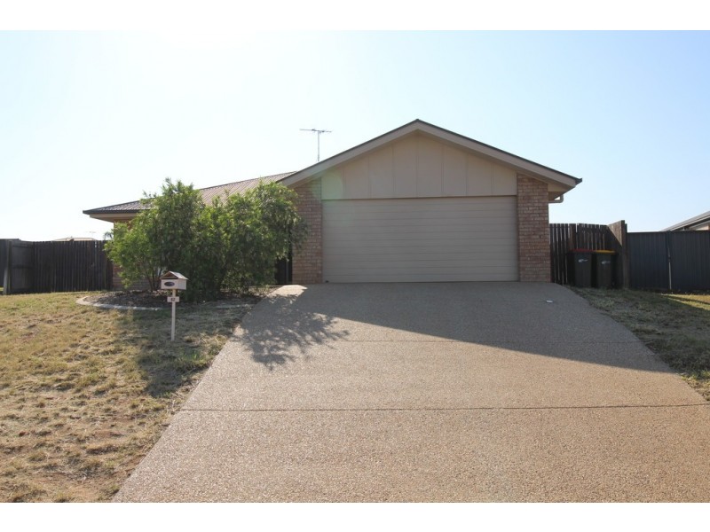 62 Lakeside Drive, Emerald QLD 4720