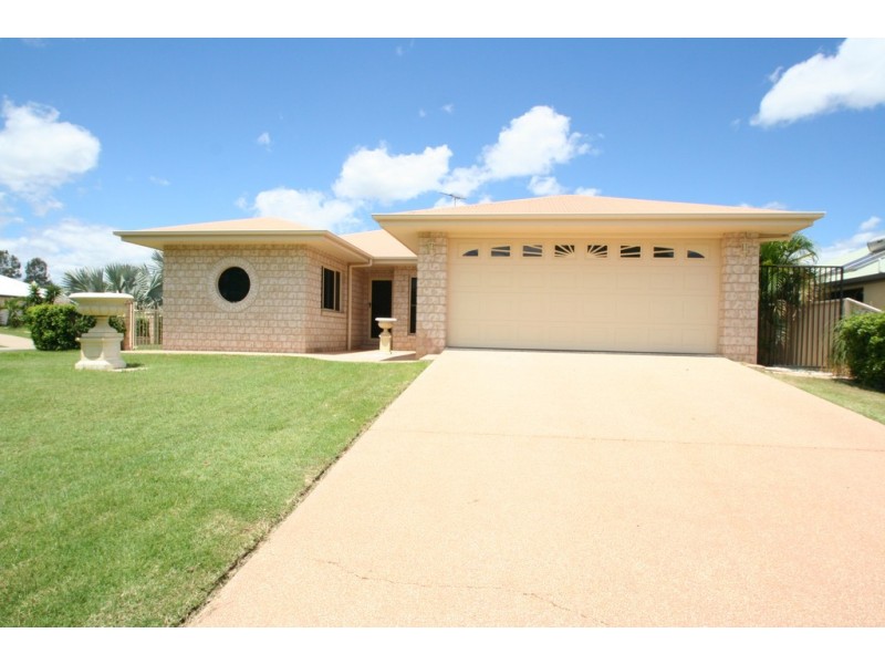 14 Staunton Street, Emerald QLD 4720