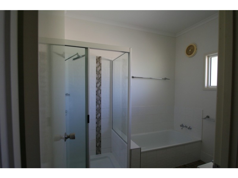 198 Borilla Street, Emerald QLD 4720