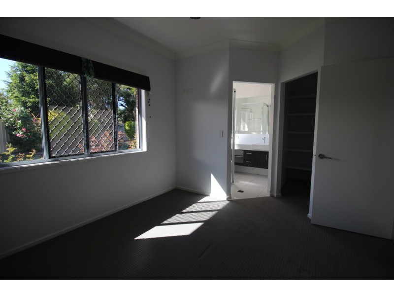 11 Paperbark Place, Emerald QLD 4720