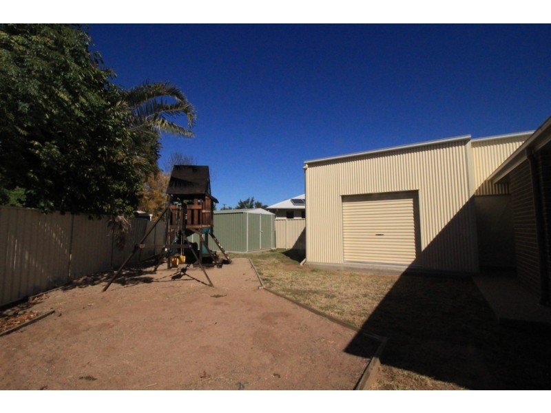 11 Paperbark Place, Emerald QLD 4720