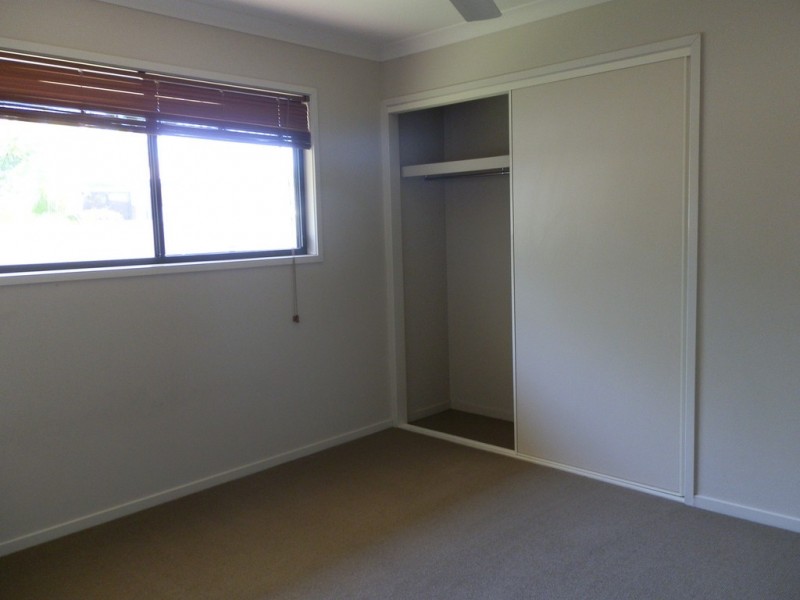 7 Coombs Court, Emerald QLD 4720