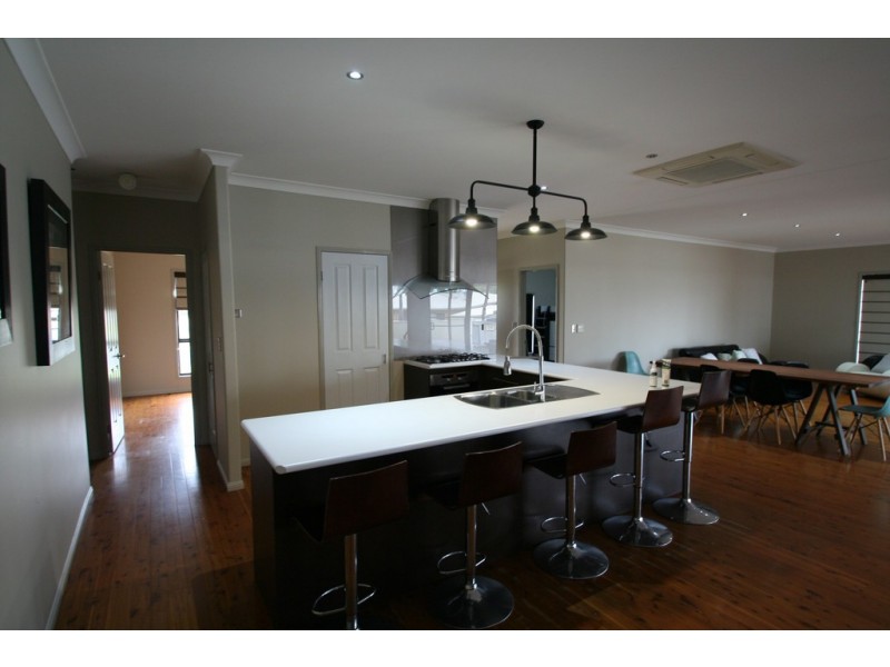 10 Baldwin Street, Emerald QLD 4720