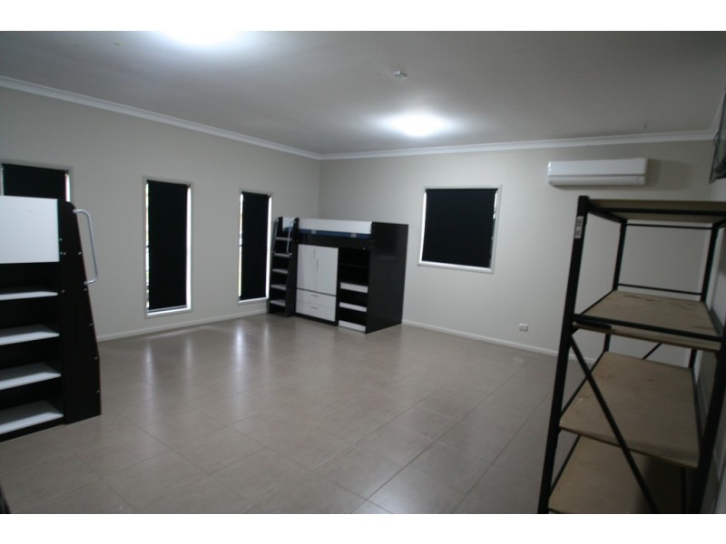 10 Baldwin Street, Emerald QLD 4720