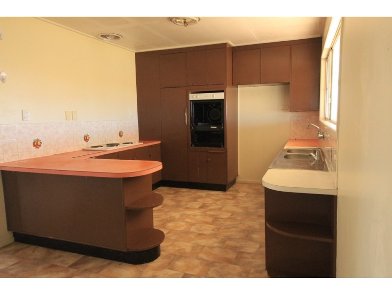 House 1 Gregory Highway, Gindie QLD 4702