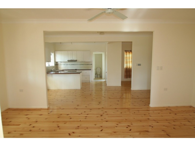 70 Baker Street, Emerald QLD 4720