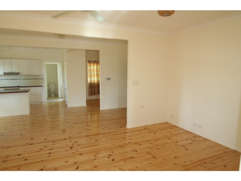 70 Baker Street, Emerald QLD 4720