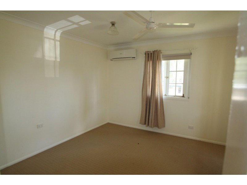 70 Baker Street, Emerald QLD 4720