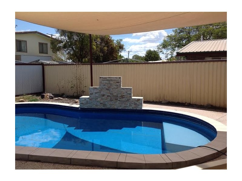 105 Borilla Street, Emerald QLD 4720