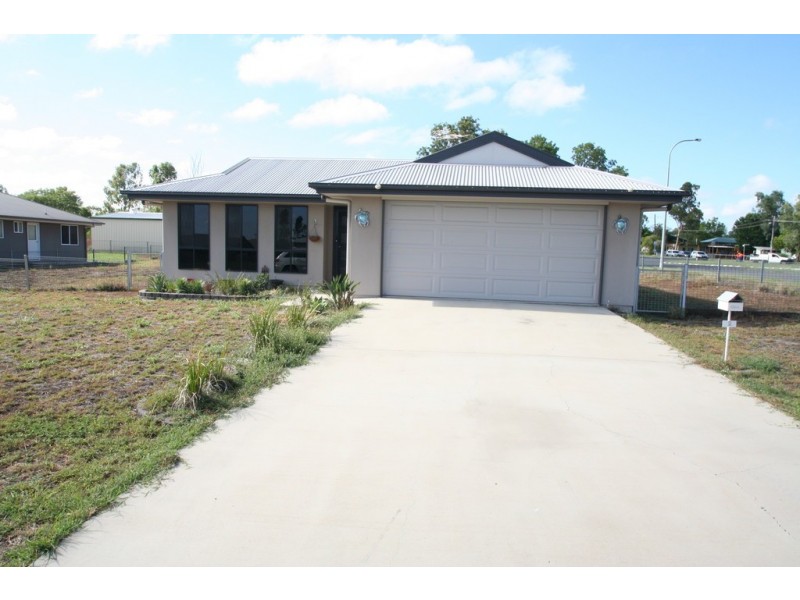 2 Scotts Peak Drive, Capella QLD 4723