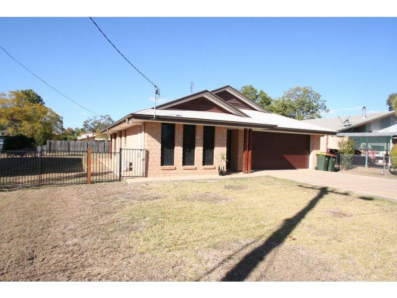 17 Rickertt Street, Capella QLD 4723