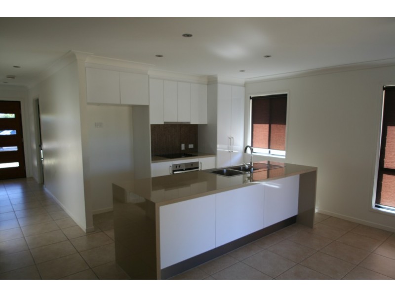 17 Rickertt Street, Capella QLD 4723