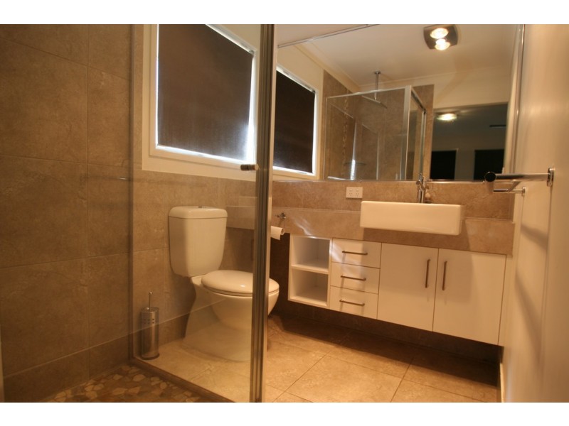 17 Rickertt Street, Capella QLD 4723