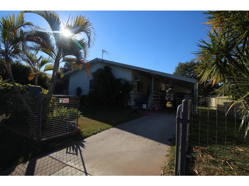 17 Pryor Place, Emerald QLD 4720