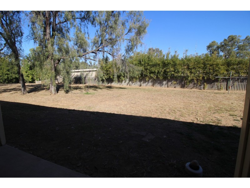 28 Slack Drive, Emerald QLD 4720