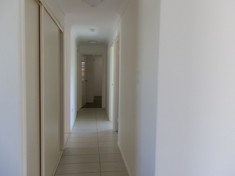 12 BLUE GUMS DRIVE, Emerald QLD 4720