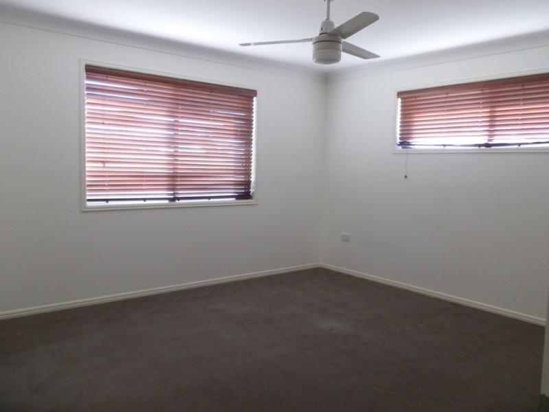 12 BLUE GUMS DRIVE, Emerald QLD 4720