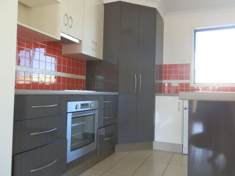 12 BLUE GUMS DRIVE, Emerald QLD 4720