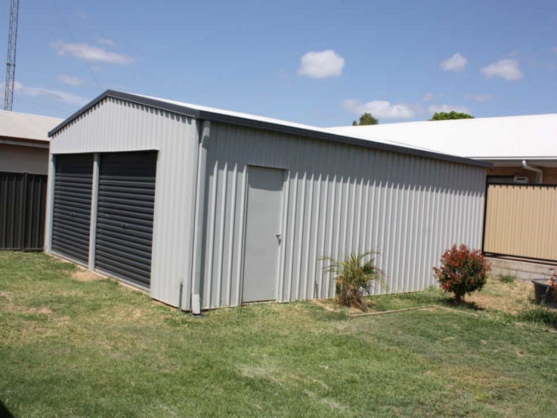 7 Batts Place, Emerald QLD 4720