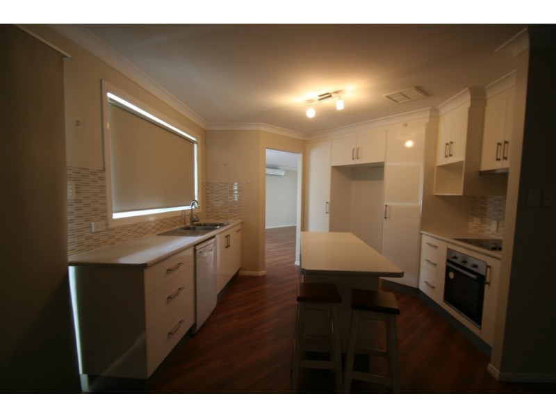 72 Crinum Crescent, Emerald QLD 4720