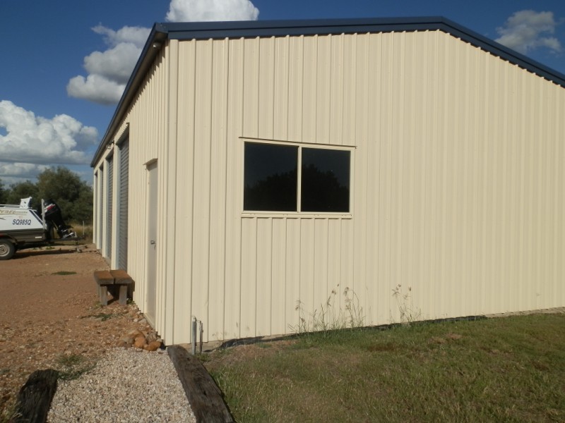 40 Edgewood Drive, Emerald QLD 4720