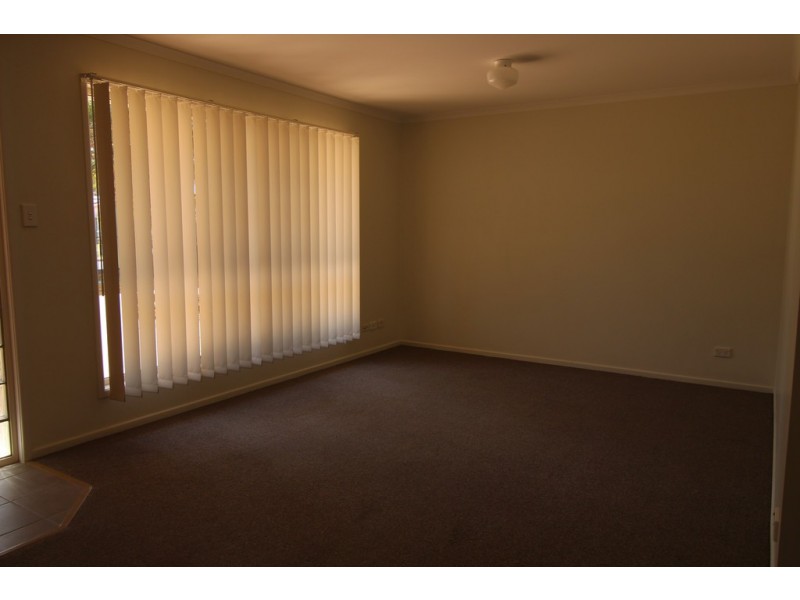 3 GALLAGHER PLACE, Emerald QLD 4720