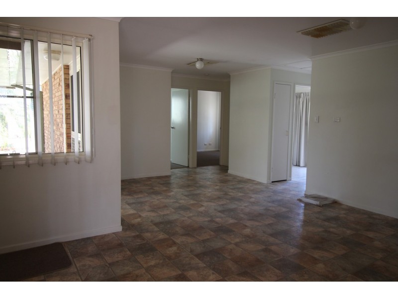 3 GALLAGHER PLACE, Emerald QLD 4720