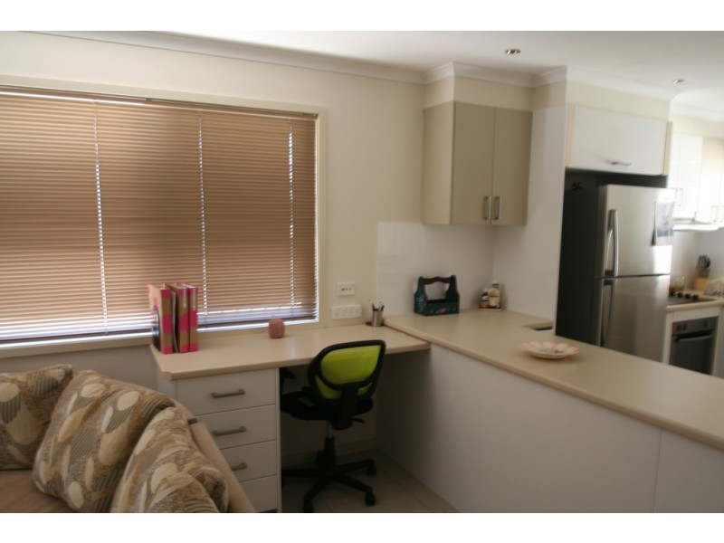 Unit 1/1 Charolais Place, Emerald QLD 4720