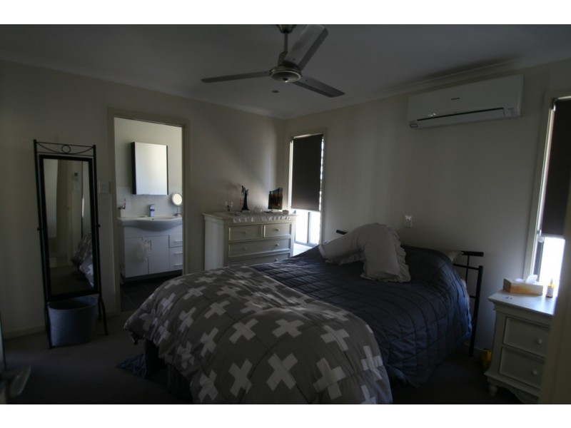 Unit 1/1 Charolais Place, Emerald QLD 4720