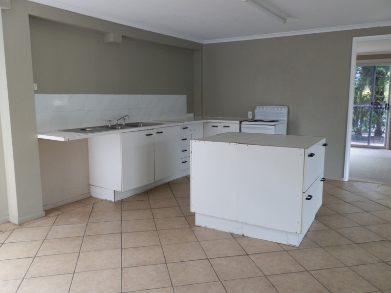 6 Bridgeman Street, Emerald QLD 4720