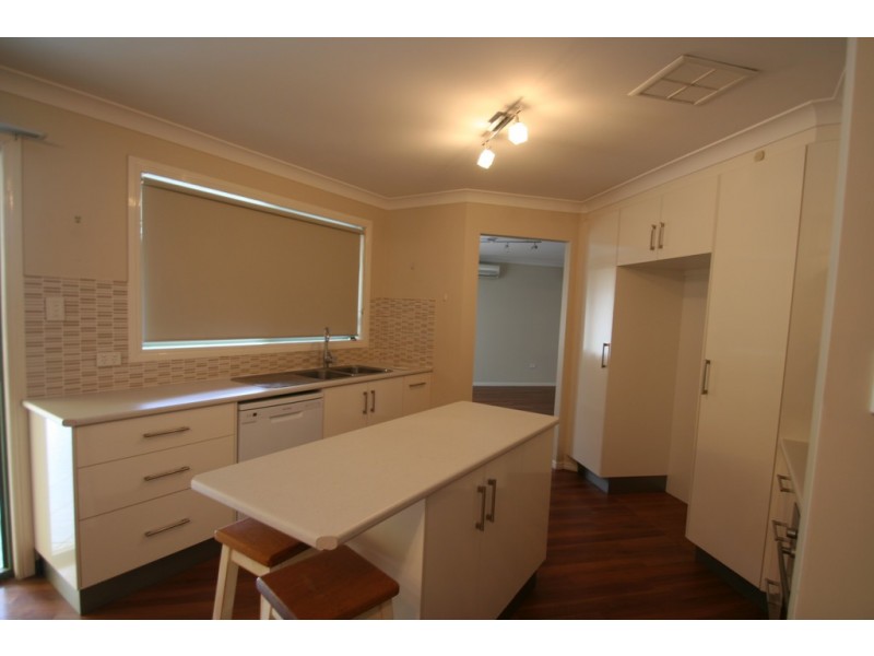 72 Crinum Crescent, Emerald QLD 4720