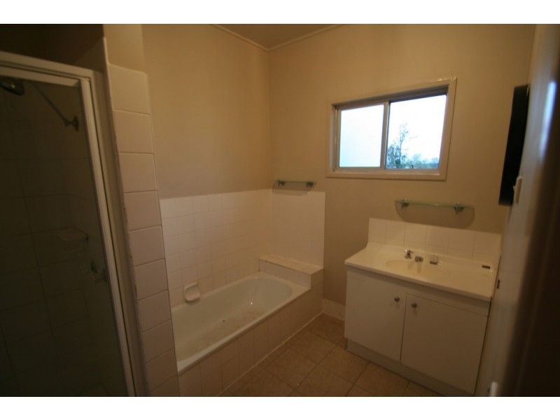 11 MCLEAN STREET, Capella QLD 4723