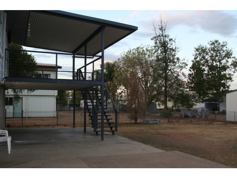 11 MCLEAN STREET, Capella QLD 4723