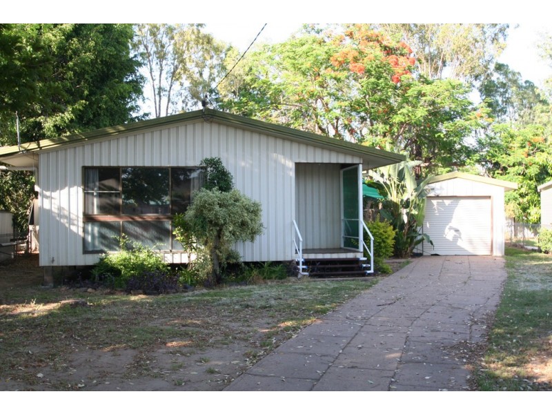 10 Mellish Crescent, Emerald QLD 4720